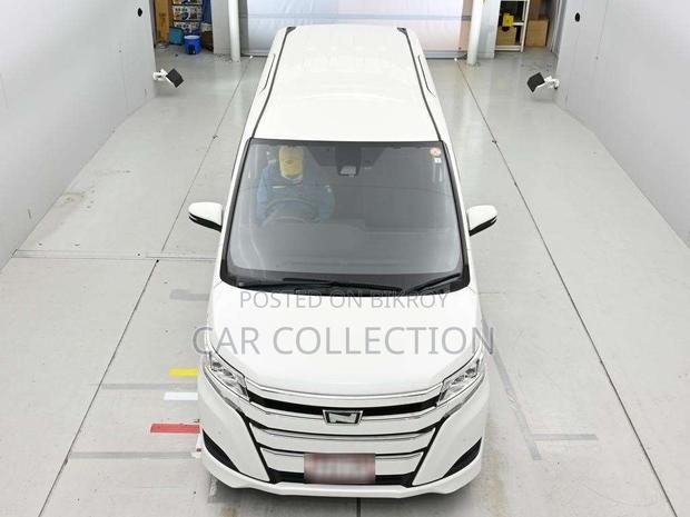 Toyota Noah X Smart Non HV Pearl 2021