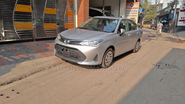 Toyota Axio hybrid ex 2020