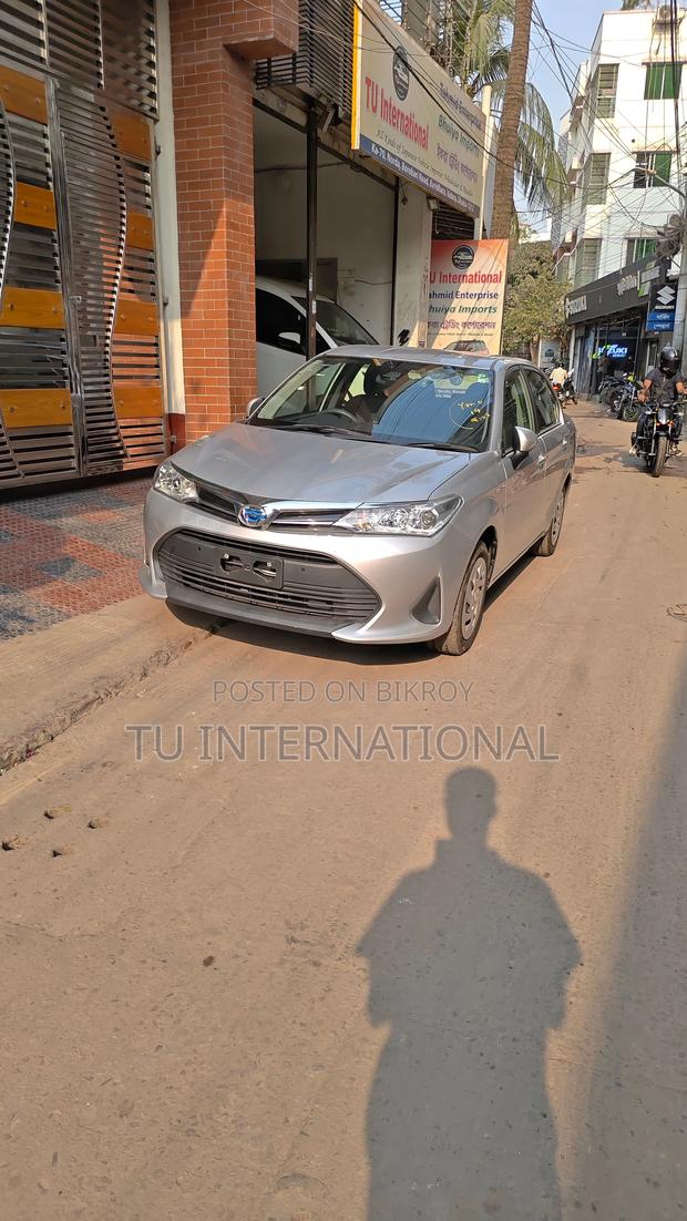 Toyota Axio hybrid ex 2020
