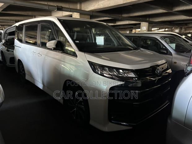 Toyota Noah S-Z 2023