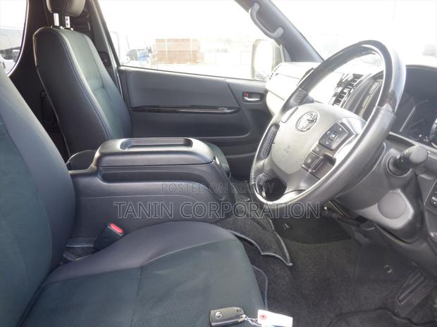 Toyota Hiace Super GL Prime 2021