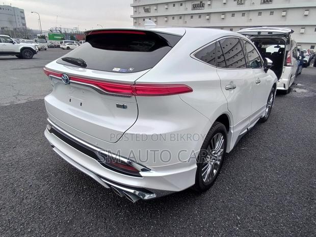 Toyota Harrier Hybrid Z Pearl 2023