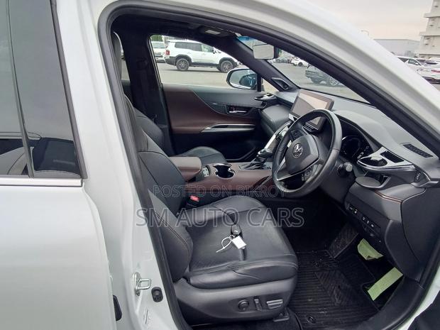Toyota Harrier Hybrid Z Pearl 2023