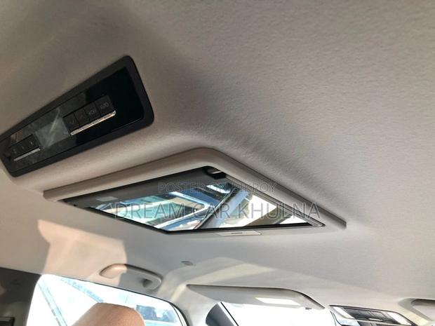 Toyota Noah G Hybrid 8 Seat2022 2022