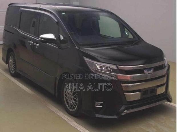 Toyota Noah WXB HYBRID 2021