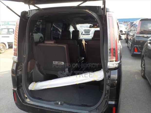 Toyota Esquire Gi Premium Package 2020