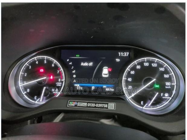 Toyota Harrier Non Hybrid Z Pearl 2021
