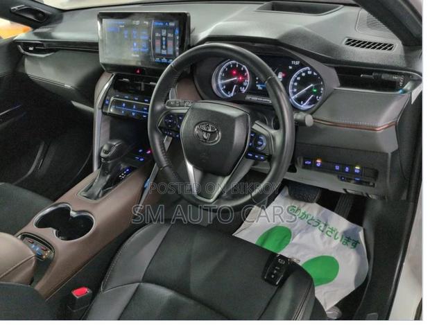 Toyota Harrier Non Hybrid Z Pearl 2021