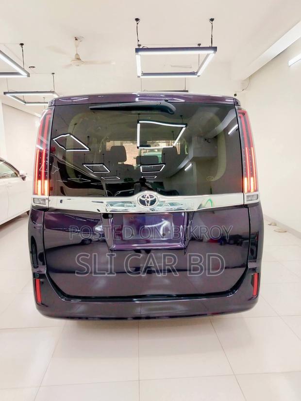 Toyota Noah Non-hybrid 2021