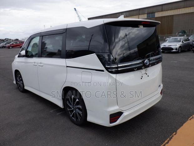 Toyota Voxy Hybrid SZ Pearl New 2023