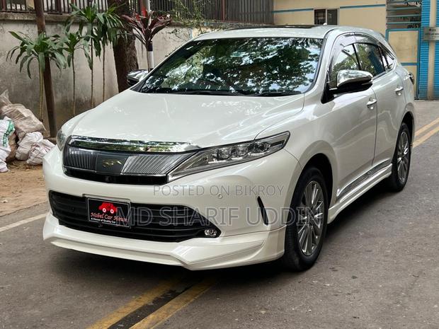Toyota Harrier Advance Premium 2020