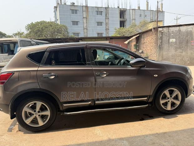 Nissan Dualis suv 2011