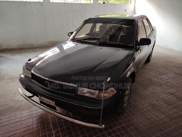 Toyota Corona Select Saloon 1990