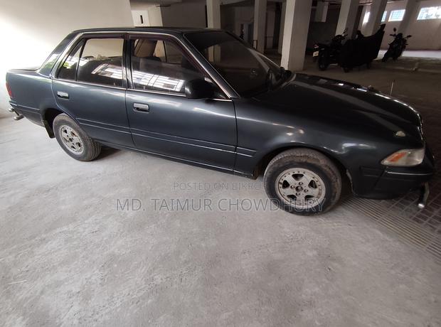 Toyota Corona Select Saloon 1990