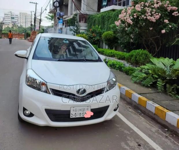 Toyota Vitz G PUSH SMART STOP 2012