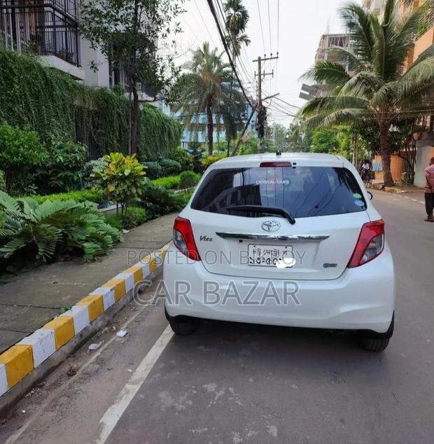 Toyota Vitz G PUSH SMART STOP 2012