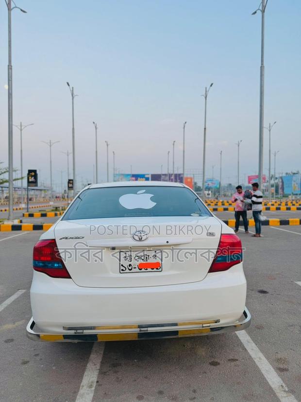 Toyota Axio white 2011