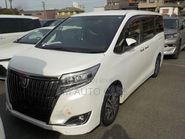 Toyota Esquire Petrol Gi Premium 2021