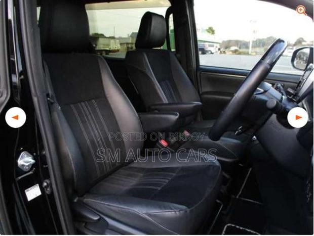 Toyota Esquire Hybrid Gi Premium 2021