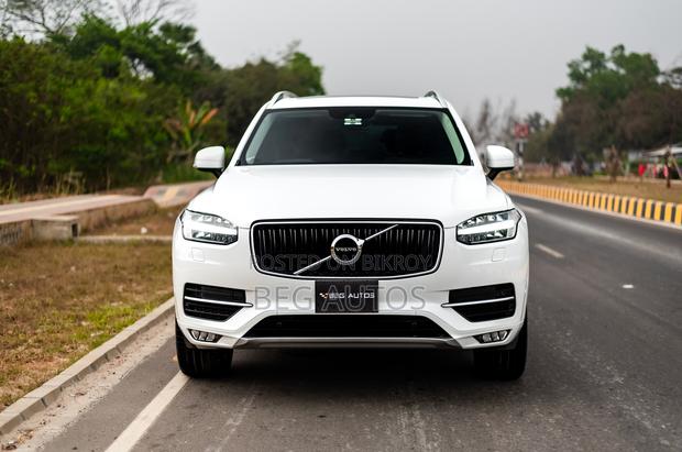 Volvo XC90 T5 Momentum AWD 2019 White