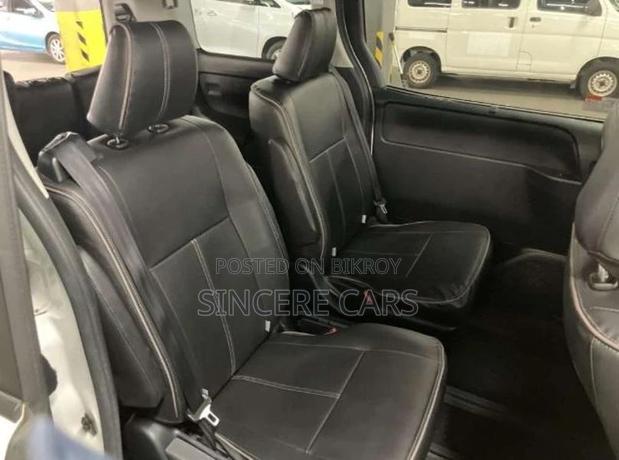 Toyota Noah X HYB WITH FOOT STEP 2021