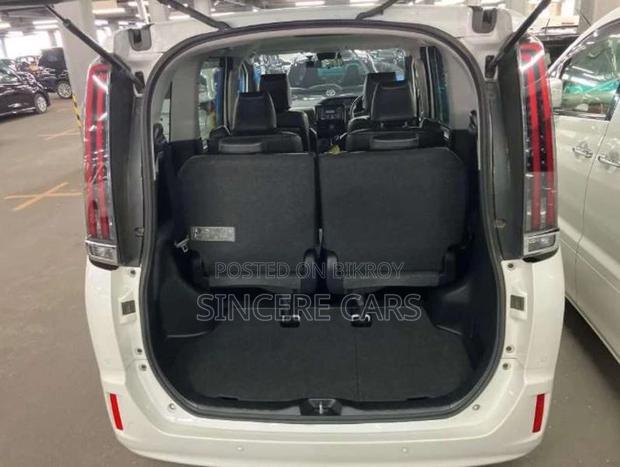 Toyota Noah X HYB WITH FOOT STEP 2021
