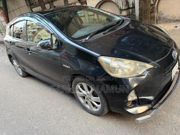 Toyota Aqua 2013 Black