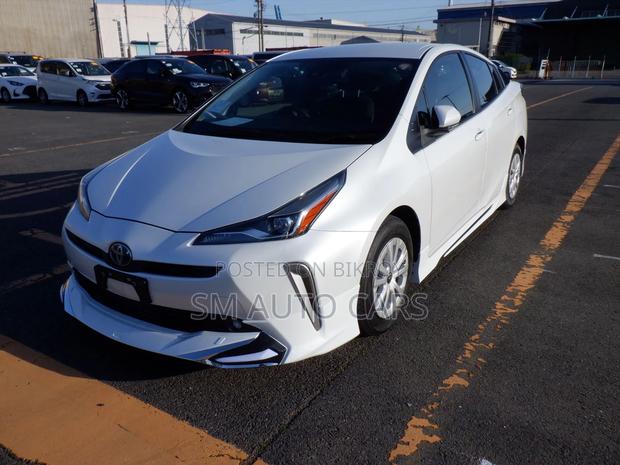 Toyota Prius S Safety Plus Pearl 2021