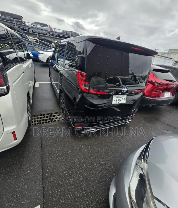 Toyota Noah S-Z Leg rest 5. 6k 2024