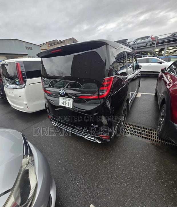 Toyota Noah S-Z Leg rest 5. 6k 2024