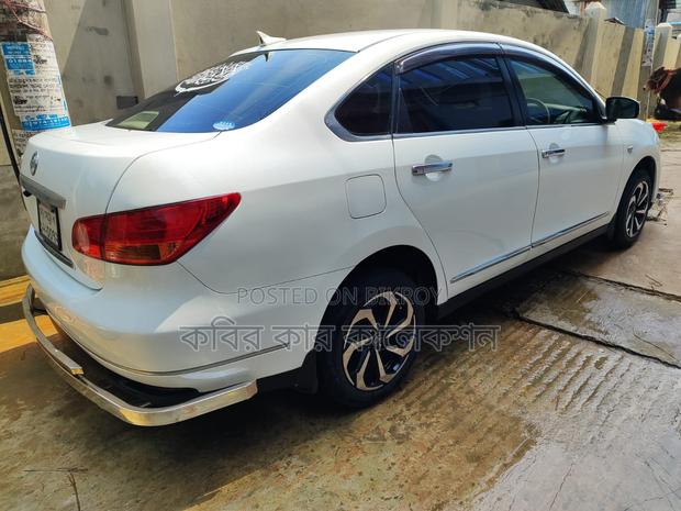 Nissan Bluebird sylphy 2006