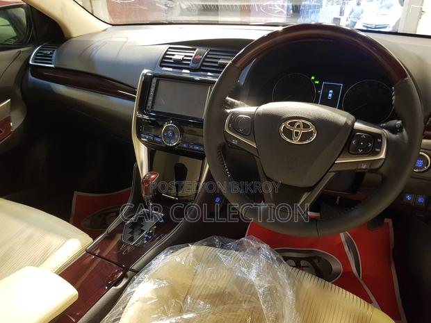 Toyota Premio F-EX 4.5 2021