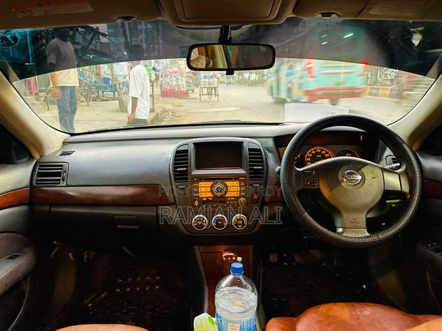 Nissan Bluebird 2006 Black