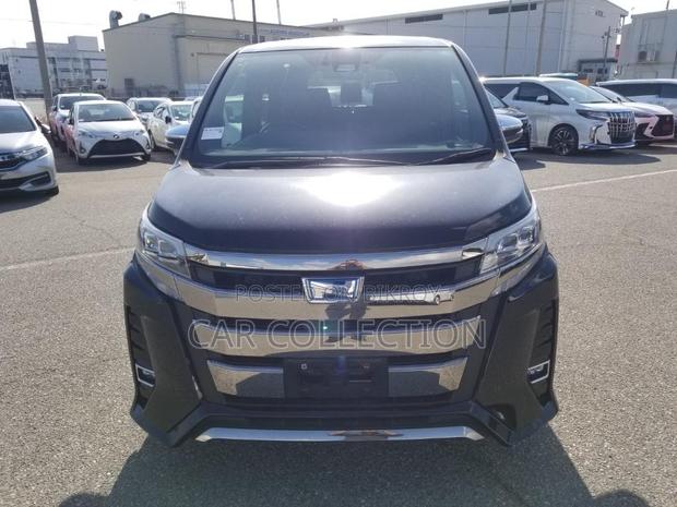 Toyota Noah Si wxb 2021
