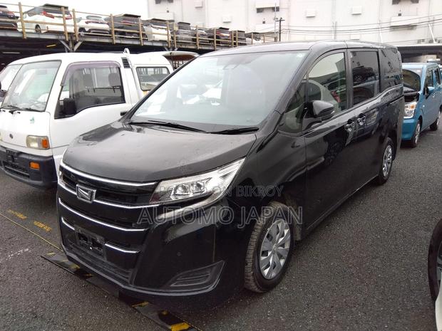 Toyota Noah X 2021