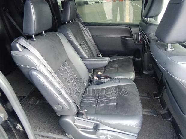 Toyota Esquire Hybrid Gi Premium 2021