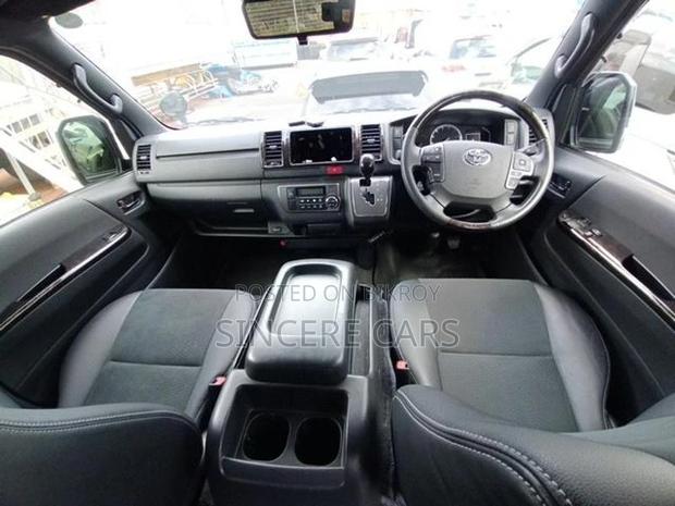 Toyota Hiace SUPER GL DARK PRIME2 2020