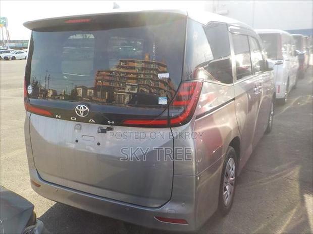 Toyota Noah X Pack. 2022