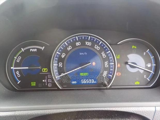 Toyota Esquire GI HYB 4 POINT 2021