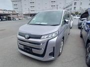 Toyota Noah Non Hybrid X Grey 2022 for sale