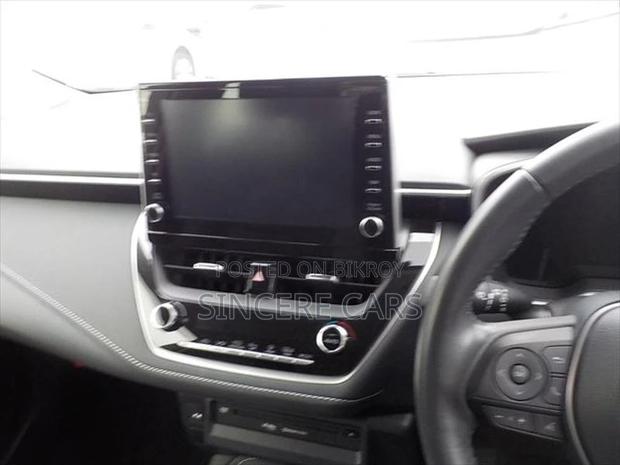 Toyota Corolla HYBRID S 2021