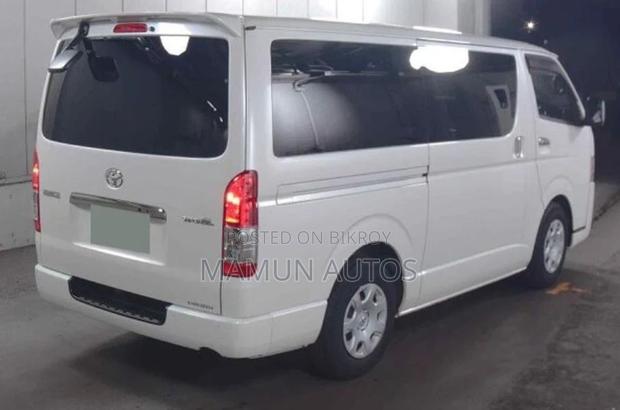 Toyota HiAce 2020 White