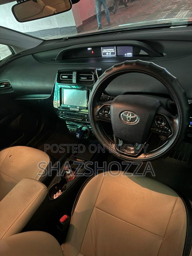 Toyota Prius . 2019