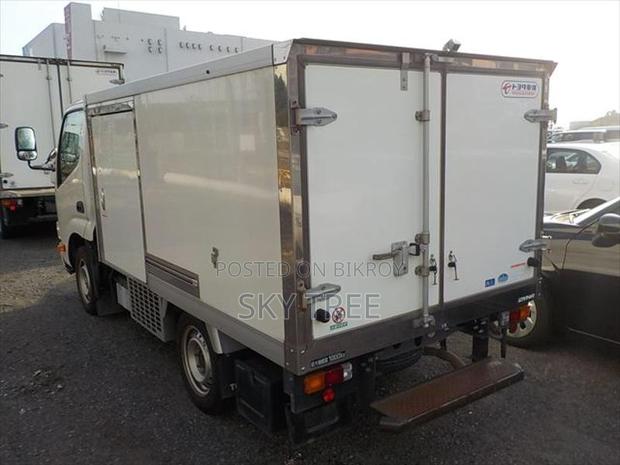 Toyota Dyna Freezer... 2021