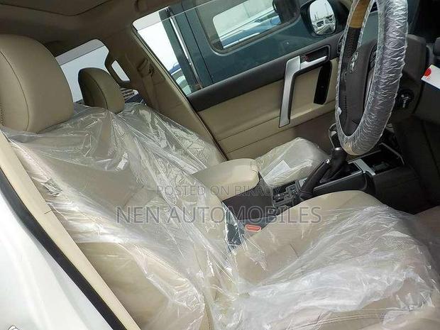 Toyota Land Cruiser Prado TX Limited 5 G 2022