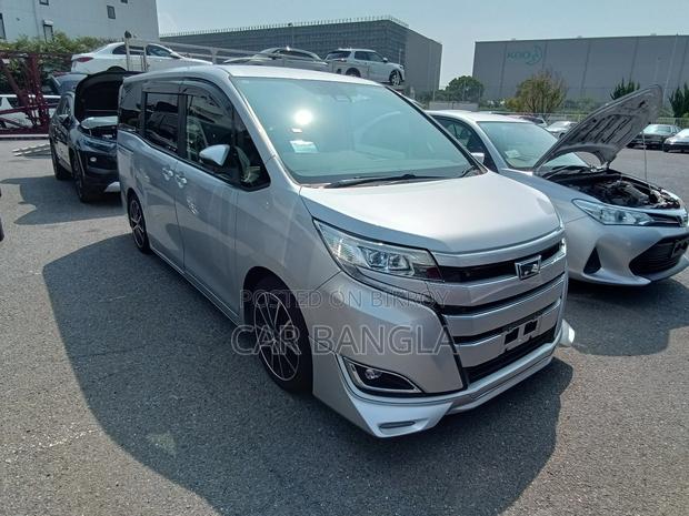 Toyota Noah X 2021