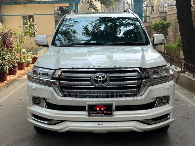 Toyota Land Cruiser VX-V8 (Diesel Turbo) 2014