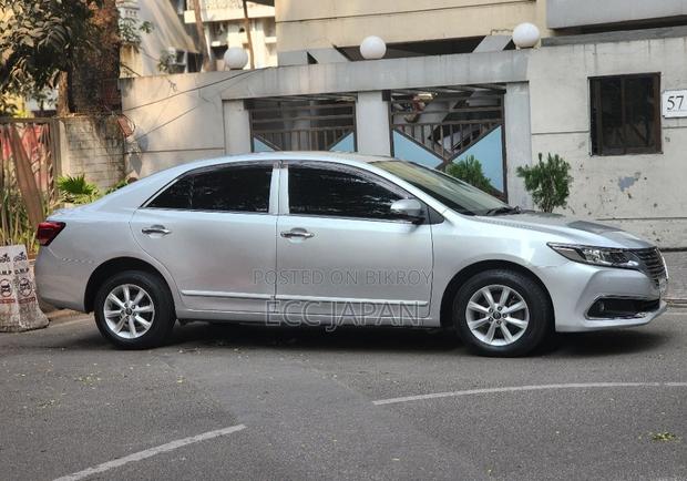 Toyota Premio 1.5 FWD 2017 Silver