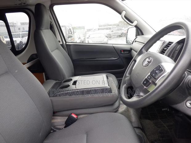 Toyota Hiace PKG.DX LED WHITE 2021