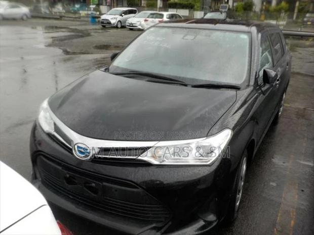 Toyota Fielder Hybrid EX Black 2021